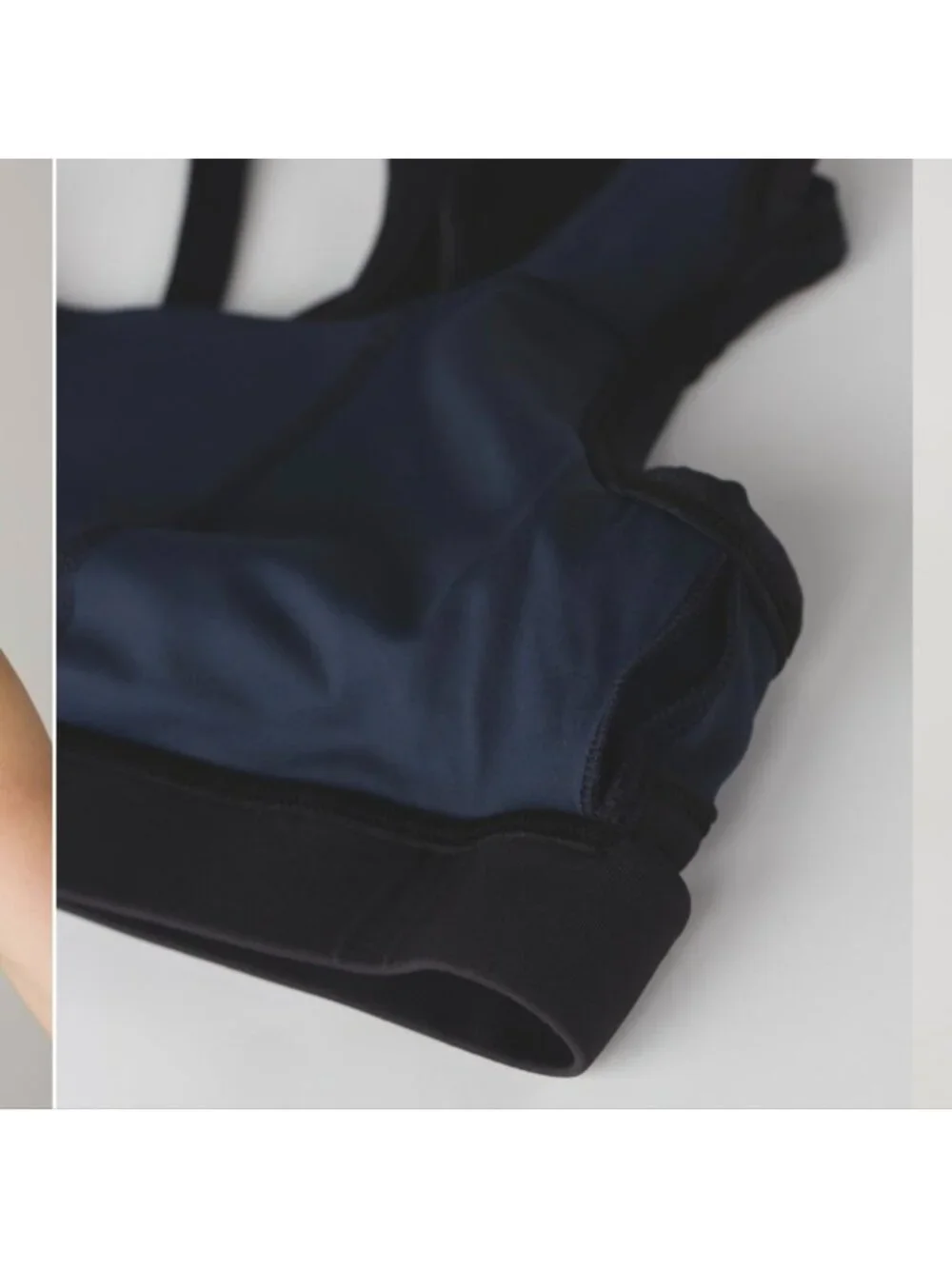 Lululemon Splendour Bra Wind Chill Deep Navy Black / Black